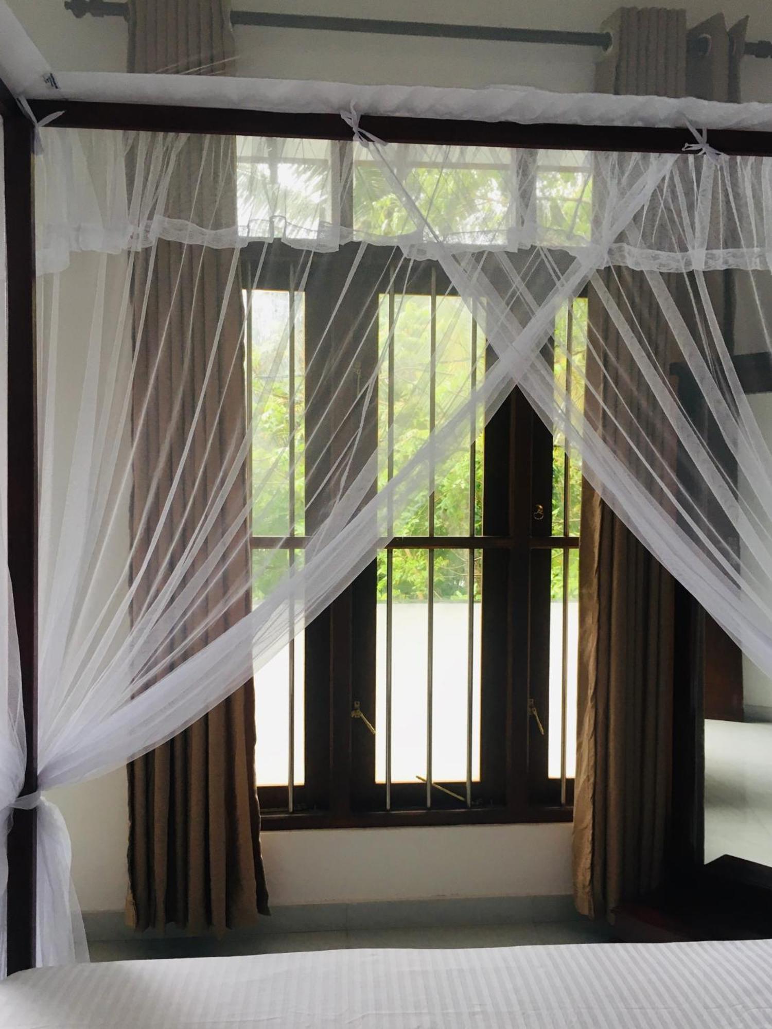 Anthony Guesthouse Hikkaduwa Buitenkant foto